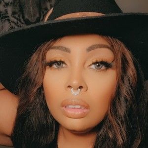 Meet your Posher, Reesey